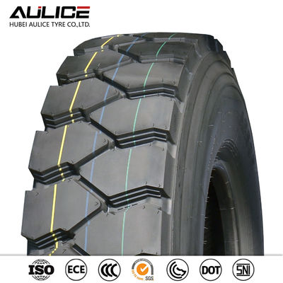 Aulice 8.25R16の半トラックはすべての鋼鉄駆動輪の位置のトラックをタイヤをつける鋼鉄タイヤに疲れさせる