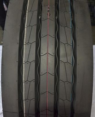 AULICEの工場、極度の耐久力のあるの、中型および長距離の交通機関12R22.5 AW787