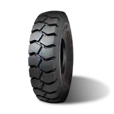 道のタイヤを離れたChinsesの工場はAGのタイヤに偏る     AB700   7.00-12