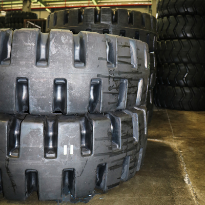 7.00 R16 11.00 R20 12.00 R20頑丈なトラックのタイヤおよび管