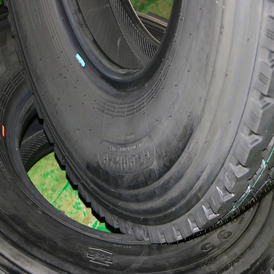 7.00 R16 11.00 R20 12.00 R20頑丈なトラックのタイヤおよび管