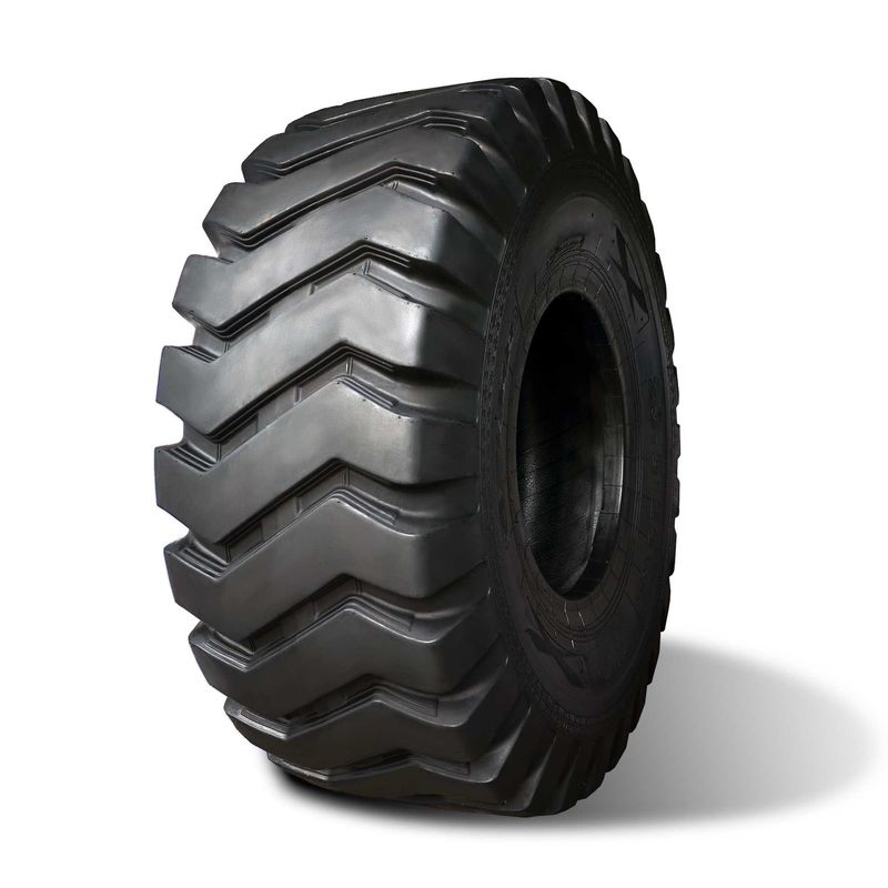 道のタイヤを離れたChinsesの工場はOTRのタイヤに偏る     E-3/L-3 AE808 23.5-25